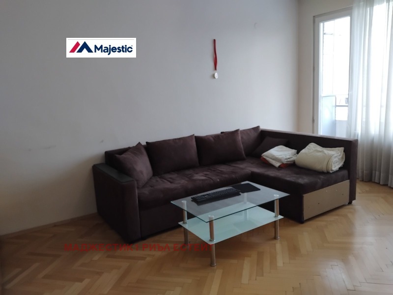 Дава под наем 3-СТАЕН, гр. София, Оборище