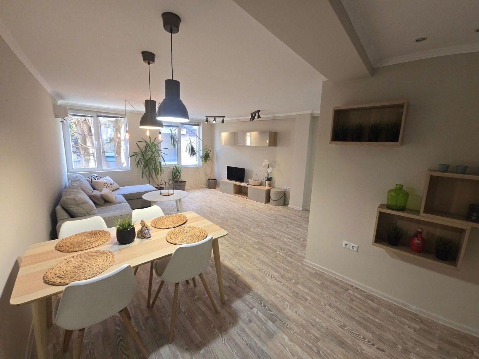 Дава под наем 3-СТАЕН, гр. Варна, Гръцка махала