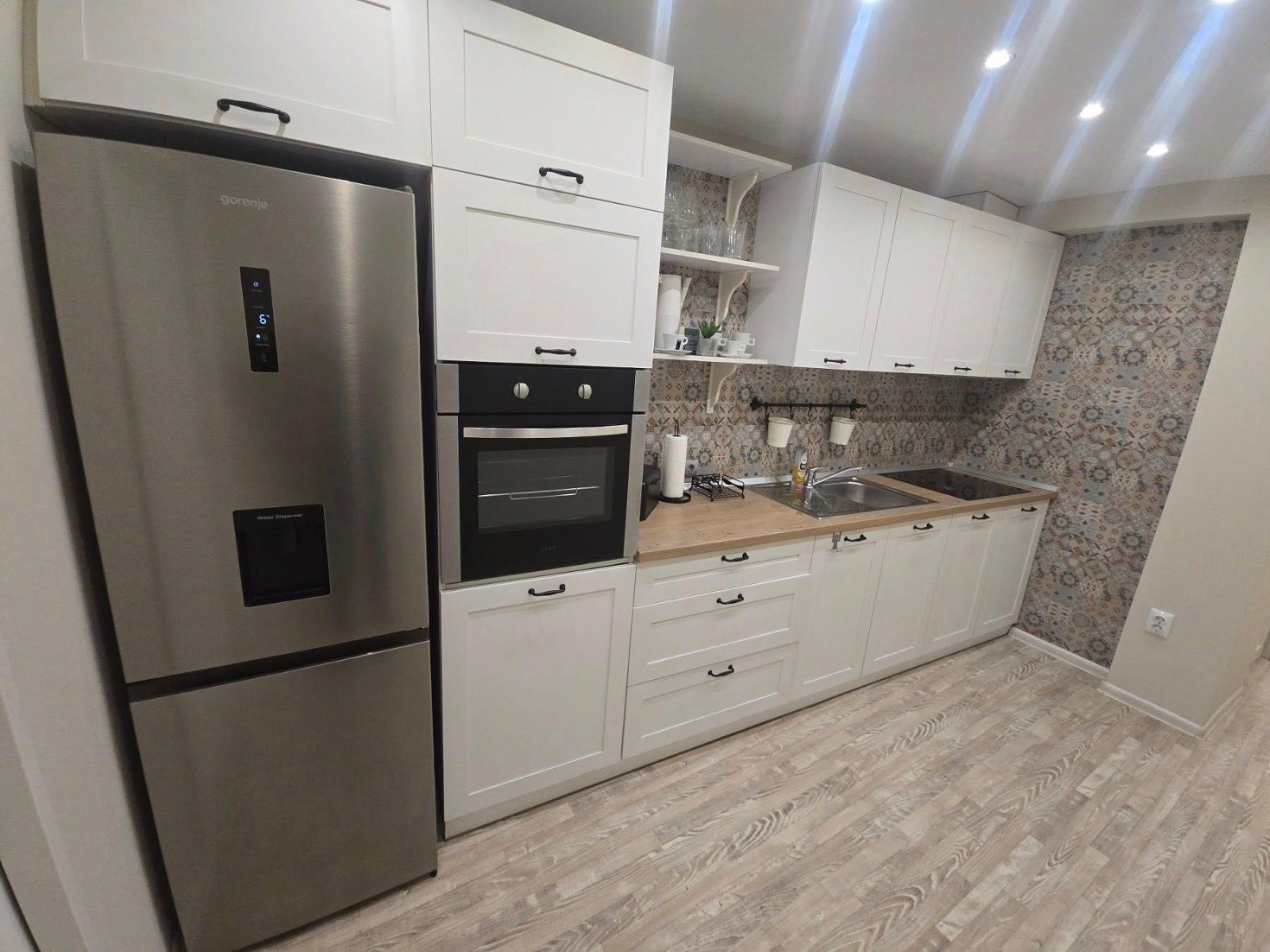 Дава под наем 3-СТАЕН, гр. Варна, Гръцка махала, снимка 3 - Апартаменти - 54122675