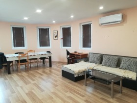 Huis Suchodol, Sofia
