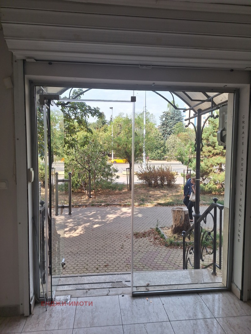 Дава под нем  Магазин, град София, Лозенец •  500 EUR • ID 73303236 — holmes.bg - [1] 