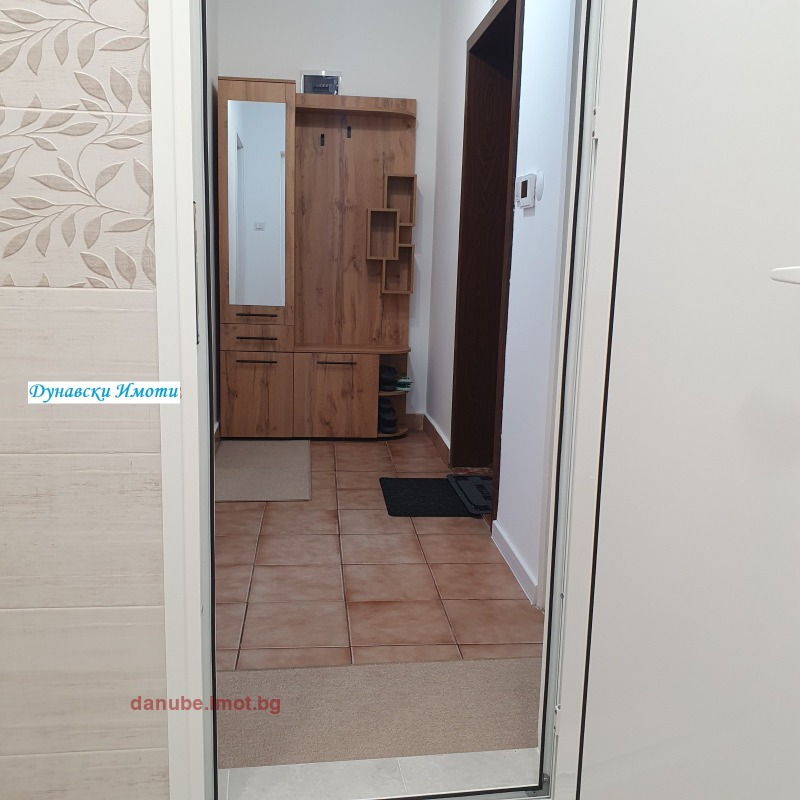 Zu vermieten  1 Schlafzimmer Ruse , Jalta , 74 qm | 12036857 - Bild [2]
