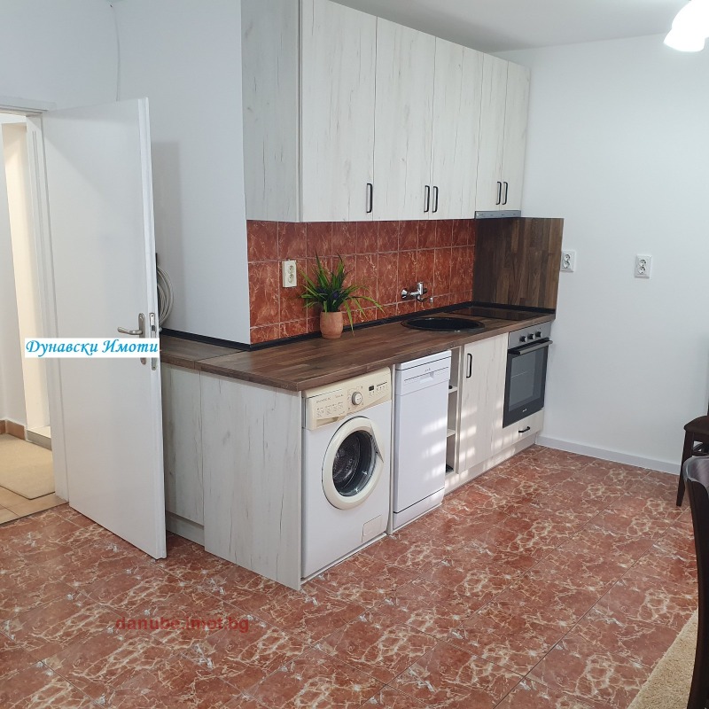 Zu vermieten  1 Schlafzimmer Ruse , Jalta , 74 qm | 12036857 - Bild [6]