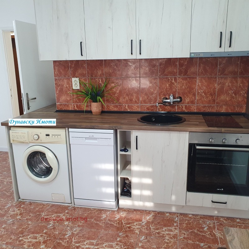 Zu vermieten  1 Schlafzimmer Ruse , Jalta , 74 qm | 12036857 - Bild [7]
