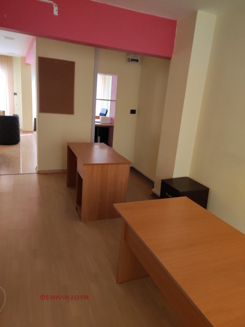 Te huur  Kantoor Varna , Ljatno kino Trakija , 90 m² | 47580813