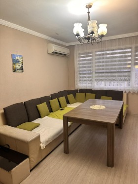 1 dormitorio Tri chuchura - tsentar, Stara Zagora 1