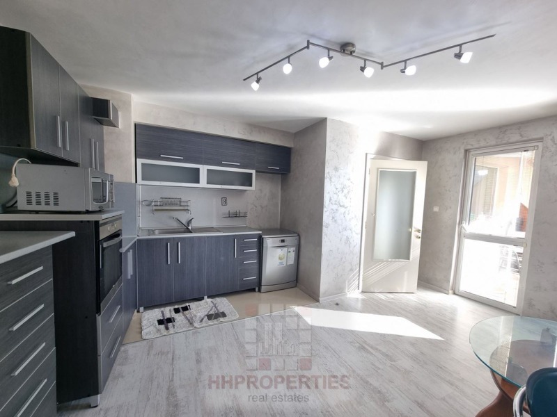 De inchiriat  2 dormitoare Plovdiv , Țentâr , 116 mp | 97137600 - imagine [3]