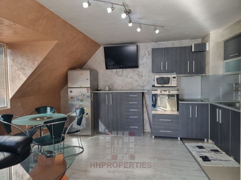 De inchiriat  2 dormitoare Plovdiv , Țentâr , 116 mp | 97137600