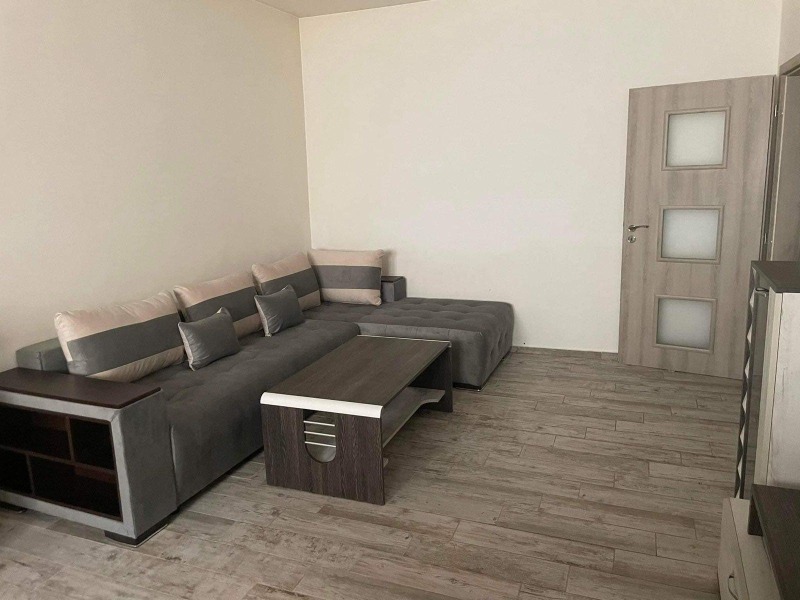 Para alugar  2 quartos Plovdiv , Karchiiaka , 86 m² | 53749770