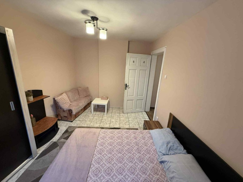 Дава под наем 3-СТАЕН, гр. София, Зона Б-5-3