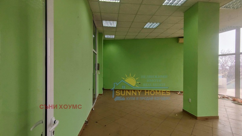 Дава под наем МАГАЗИН, гр. Велико Търново, Колю Фичето, снимка 2 - Магазини - 52649400