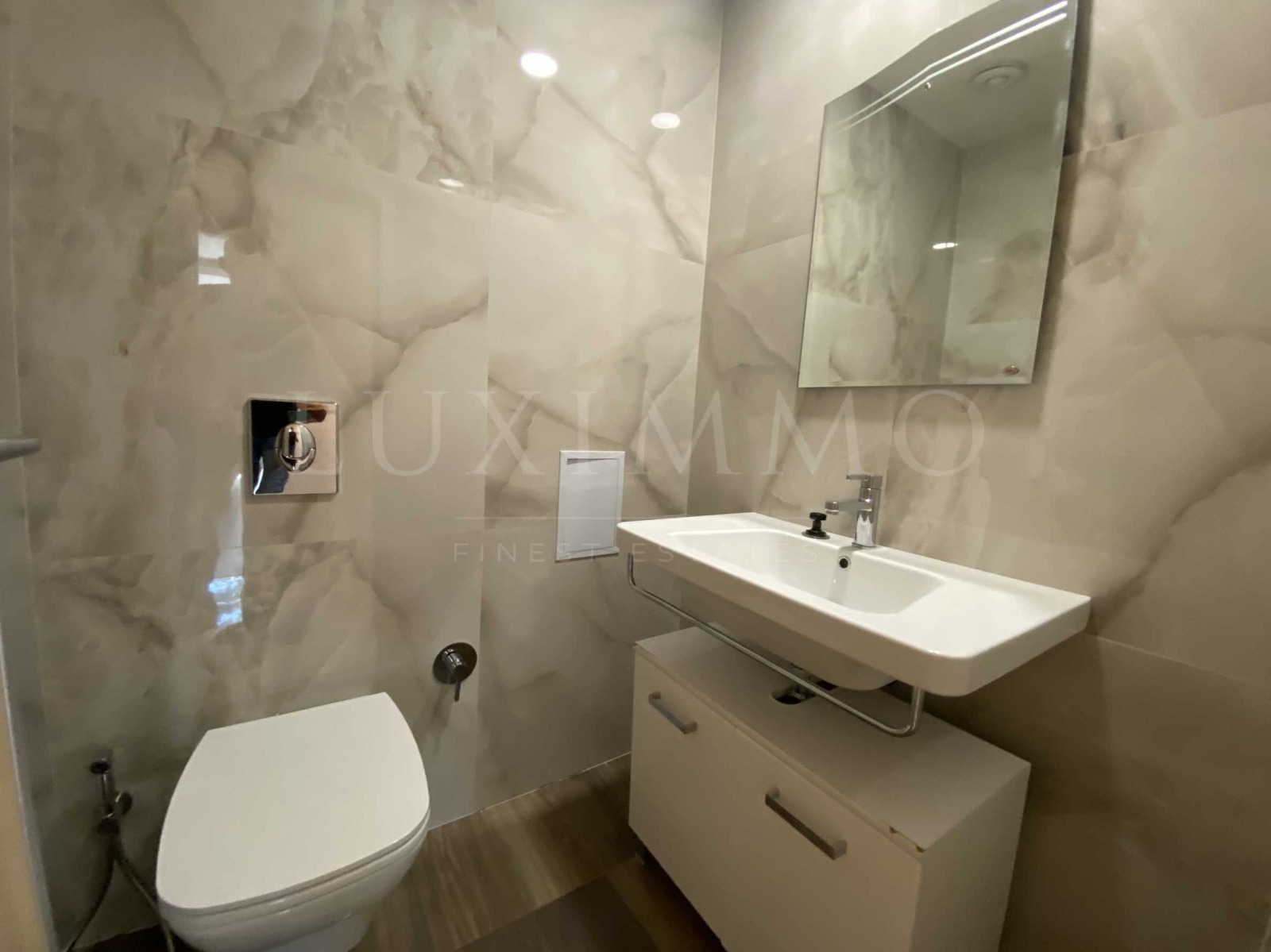 Дава под наем 3-СТАЕН, гр. София, Лозенец, снимка 7 - Апартаменти - 54155392