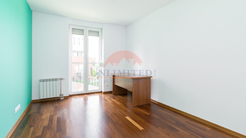 Издаје се  Кућа Софија , Малинова долина , 450 м2 | 92381341 - слика [6]