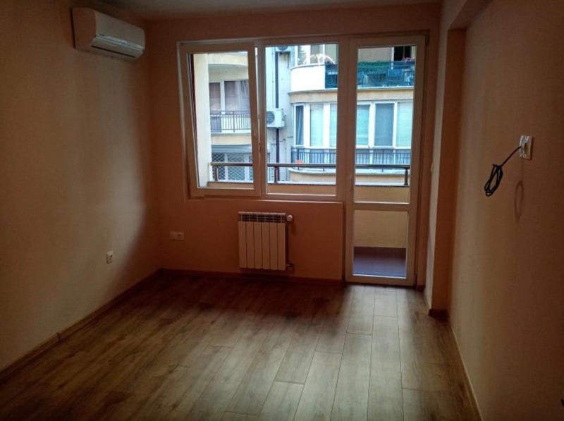 Til leie  1 soverom Sofia , Banisjora , 50 kvm | 44367305 - bilde [2]