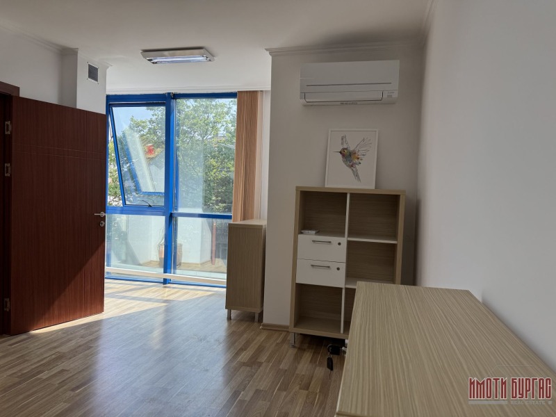 Til leie  Kontor Burgas , Tsentar , 77 kvm | 34778844 - bilde [4]