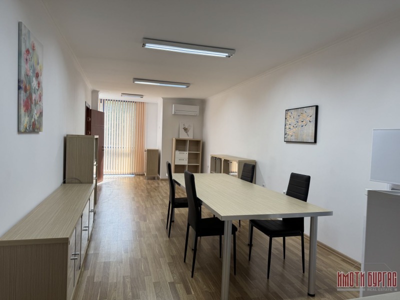 Til leie  Kontor Burgas , Tsentar , 77 kvm | 34778844 - bilde [2]