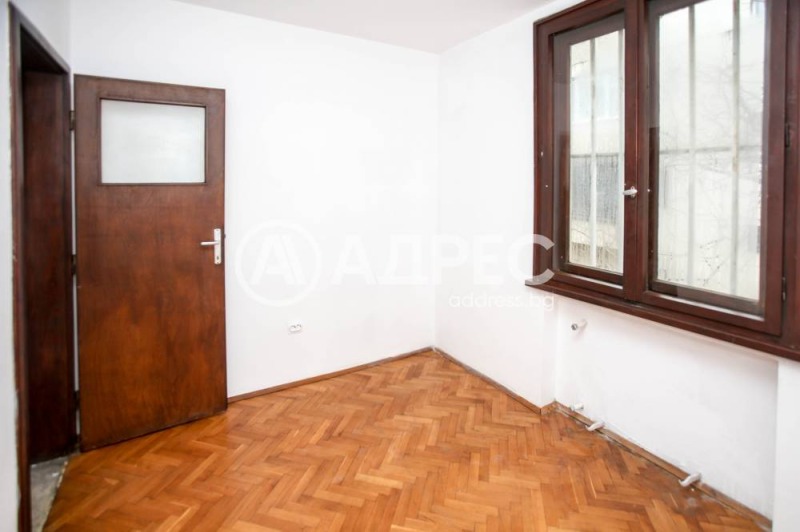 Дава под наем КЪЩА, гр. София, Изток, снимка 13 - Къщи - 52985243