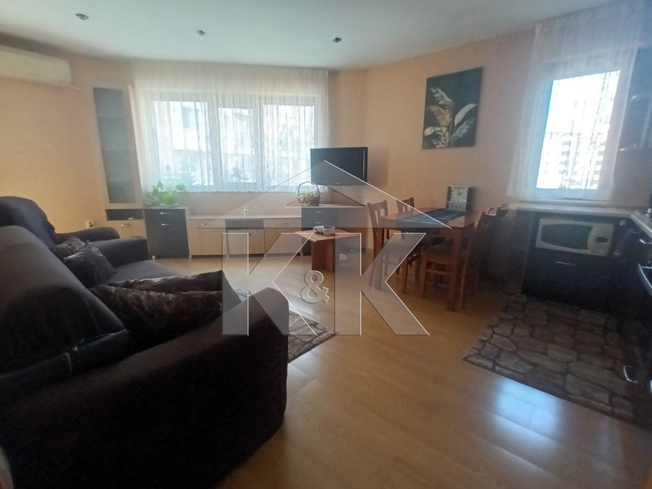 Дава под наем 3-СТАЕН, гр. Варна, Лятно кино Тракия