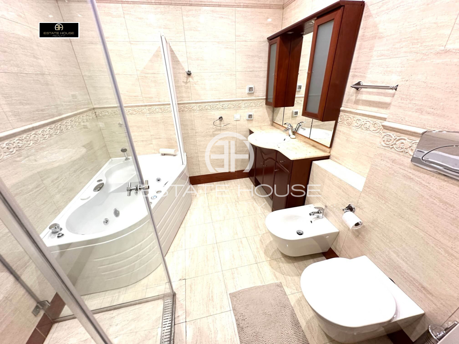 Дава под наем 4-СТАЕН, гр. София, Лозенец, снимка 14 - Апартаменти - 53834674