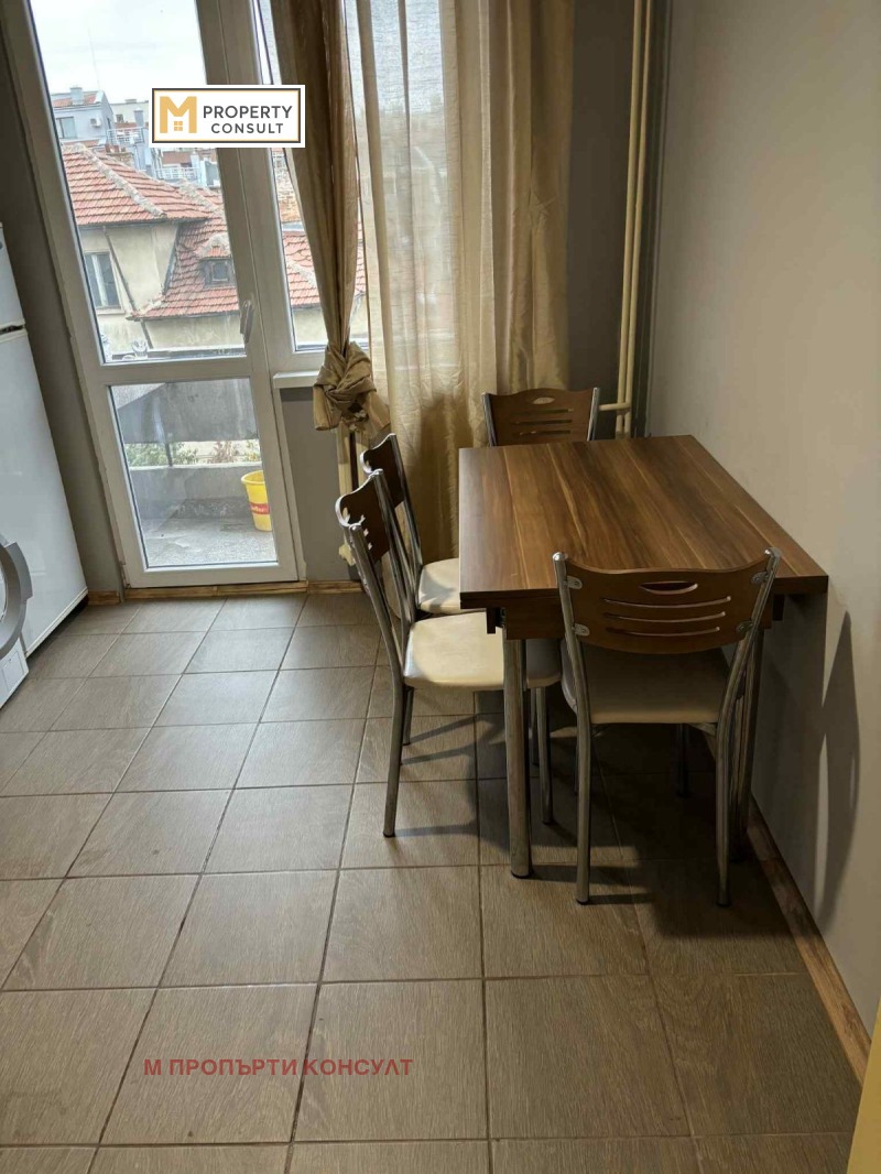 Издаје се  1 спаваћа соба Плевен , Широк центар , 70 м2 | 23543132 - слика [2]