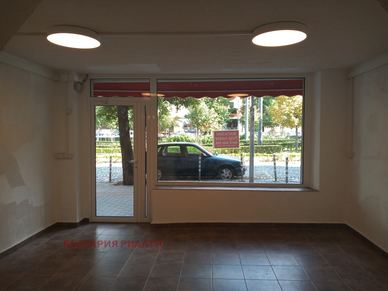 Издаје се  Схоп Софија , Центар , 63 м2 | 95373325 - слика [9]