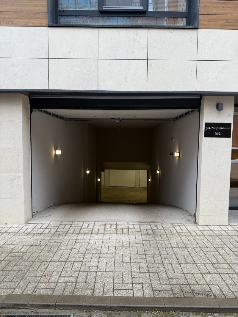 Дава под наем ГАРАЖ, ПАРКОМЯСТО, гр. София, Оборище, снимка 5 - Гаражи и паркоместа - 53494844