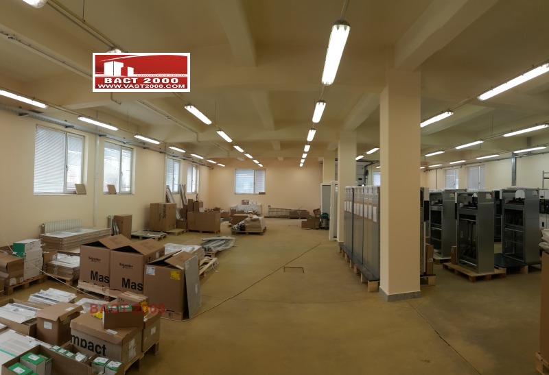 Do wynajęcia  Budynek przemysłowy Sofia , Woenna rampa , 780 mkw | 12443993