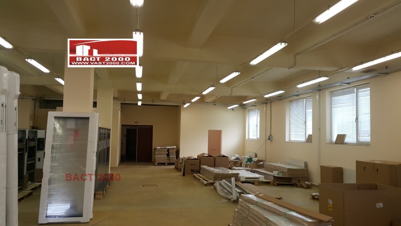 Do wynajęcia  Budynek przemysłowy Sofia , Woenna rampa , 780 mkw | 12443993 - obraz [3]