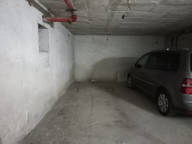 Garage Tsentar, Sofia 1