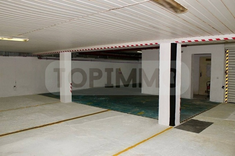 Издаје се  Паркинг простор Варна , Грацка махала , 15 м2 | 61205080