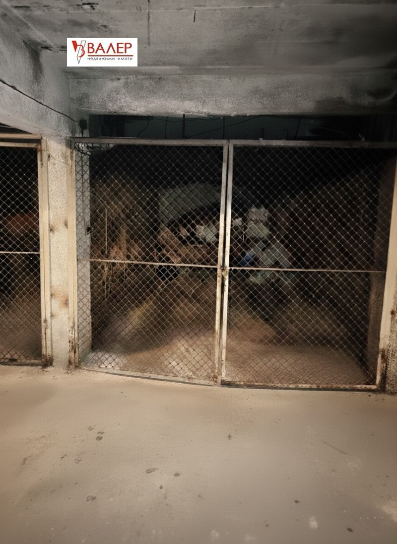 Дава под наем ГАРАЖ, ПАРКОМЯСТО, гр. София, Център, снимка 4 - Гаражи и паркоместа - 53384367