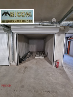 För uthyrning Garage
