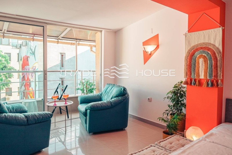 Дава под наем КЪЩА, гр. Пловдив, Център, снимка 7 - Къщи - 53229386