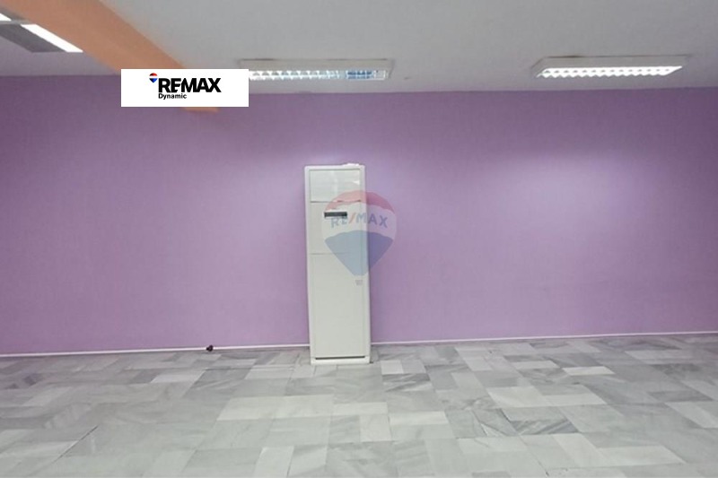 Дава под наем МАГАЗИН, гр. Бургас, Център, снимка 3 - Магазини - 53176070