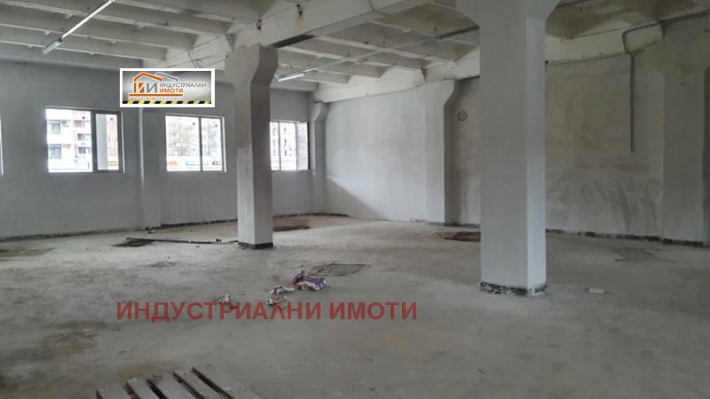 Te huur  Opslag Plovdiv , Industrialna zona - Sever , 1700 m² | 50215208 - afbeelding [3]