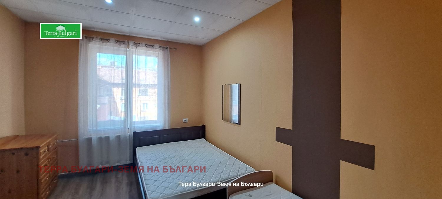 Дава под наем 3-СТАЕН, гр. Перник, Рено, снимка 2 - Апартаменти - 54825694