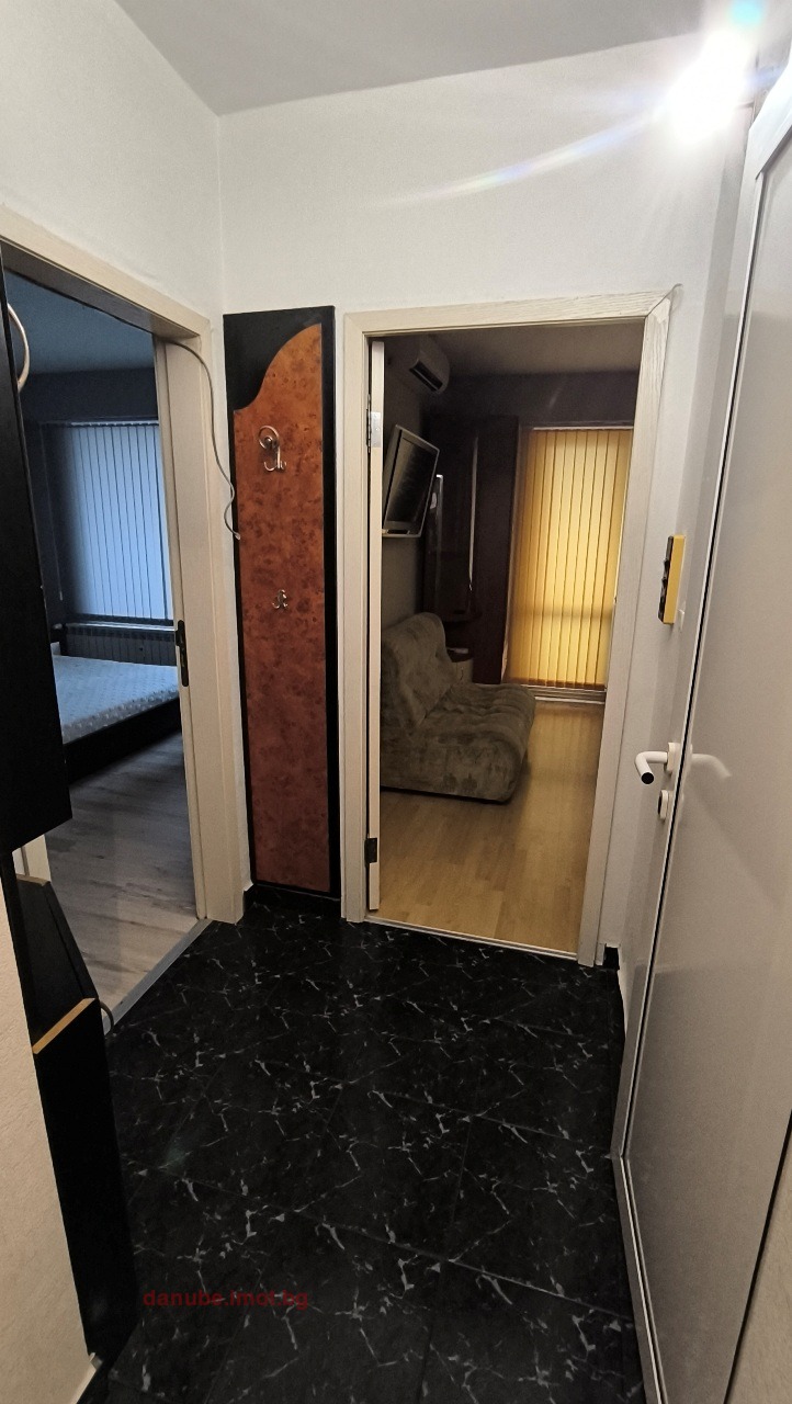 Дава под наем 4-СТАЕН, гр. Русе, Родина 1, снимка 17 - Апартаменти - 53172277