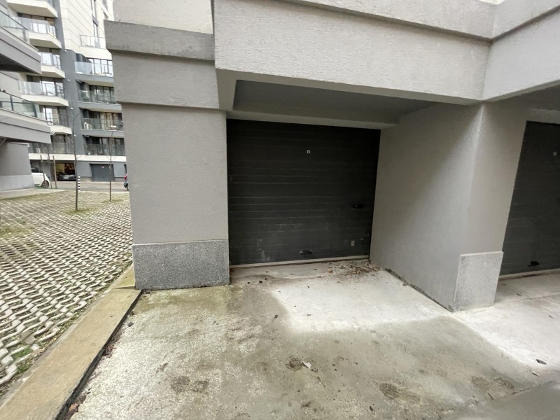 Под наем ГАРАЖ, ПАРКОМЯСТО, град София, Витоша • 240 € / 469.40 лв. • 68478565 1