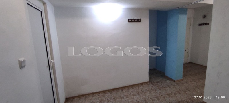 Дава под наем ОФИС, гр. Варна, Зимно кино Тракия, снимка 7 - Офиси - 53074493