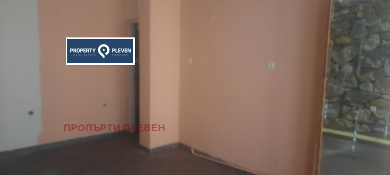 Дава под наем МАГАЗИН, гр. Плевен, Идеален център, снимка 2 - Магазини - 52663116