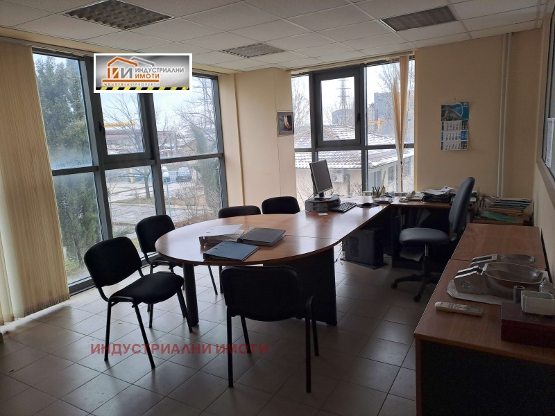 Дава под наем СКЛАД, гр. Пловдив, Индустриална зона - Север, снимка 11 - Складове - 46452415