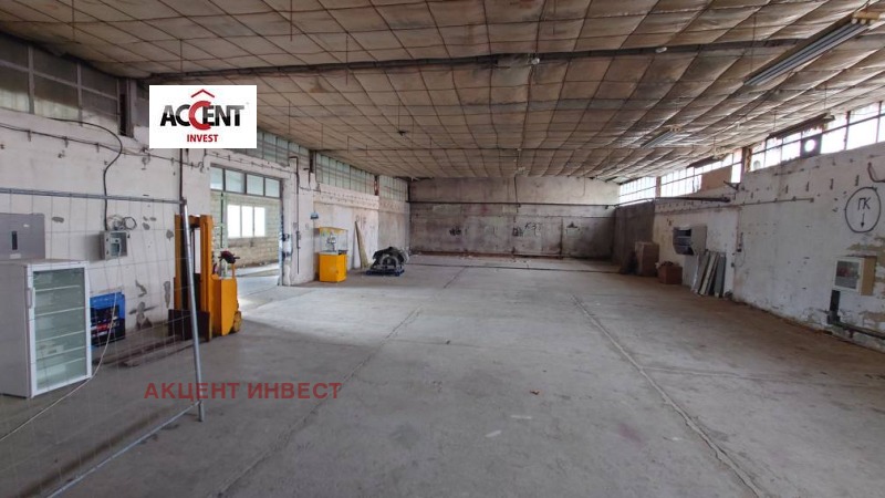 Дава под наем СКЛАД, гр. Варна, Западна промишлена зона, снимка 2 - Складове - 52704326