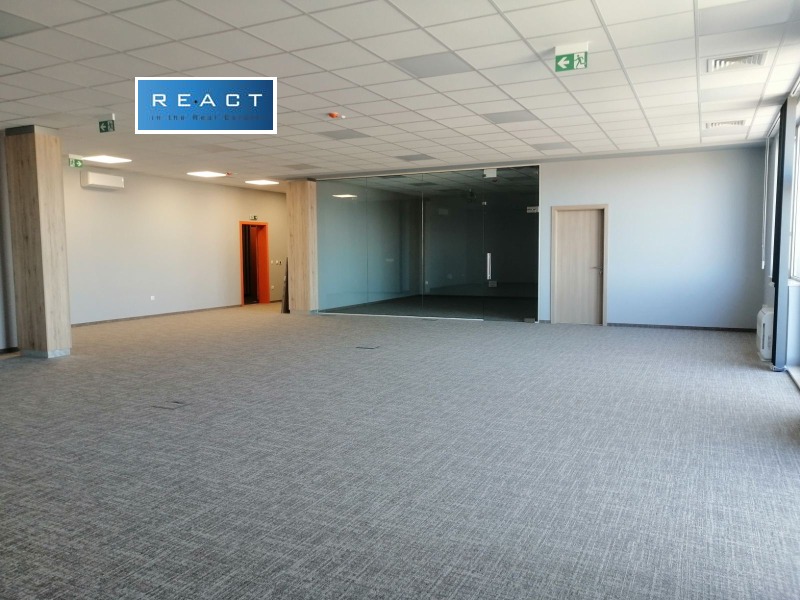 Дава под Наем ОФИС в град София, Враждебна - 330 кв.м / 1 620 € » 3 168.44 лв., РЕАКТ