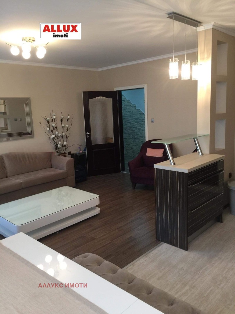 В аренду  2 спальни Русе , Възраждане , 100 кв.м | 81065460 - изображение [8]