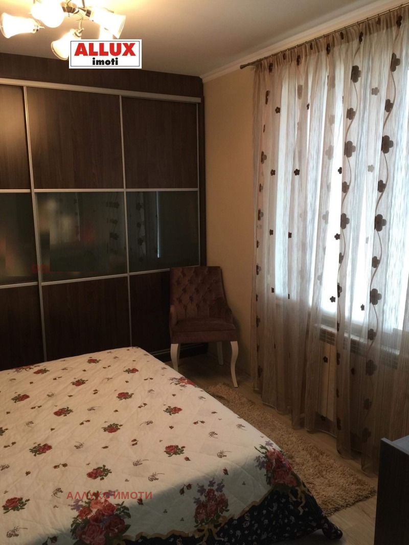 De inchiriat  2 dormitoare Ruse , Vâzrajdane , 100 mp | 81065460 - imagine [5]