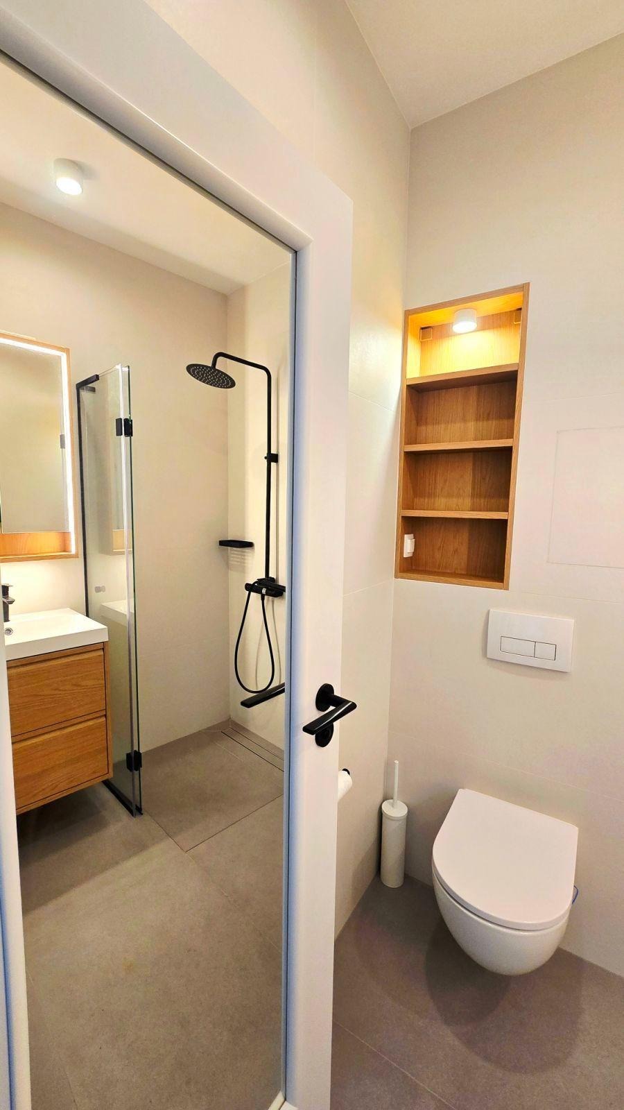 Дава под наем 2-СТАЕН, гр. София, Лозенец, снимка 9 - Апартаменти - 53244335