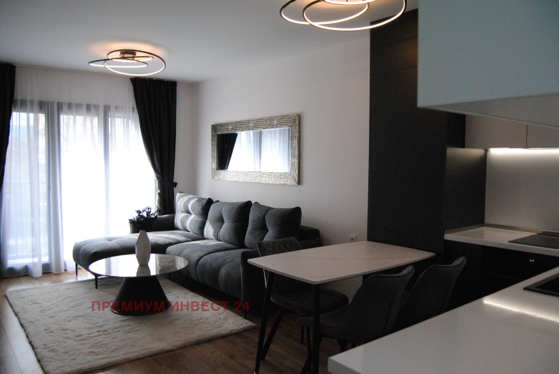 В аренду  2 спальни Пловдив , Център , 119 кв.м | 91760409