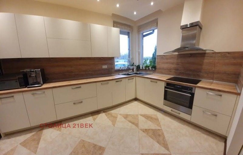 Издаје се  Кућа Софија , Панчарево , 450 м2 | 75585081 - слика [4]