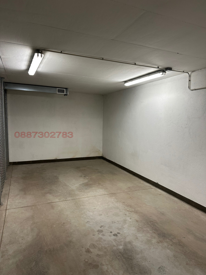 Дава под наем ГАРАЖ, ПАРКОМЯСТО, гр. Плевен, Широк център, снимка 2 - Гаражи и паркоместа - 53495852