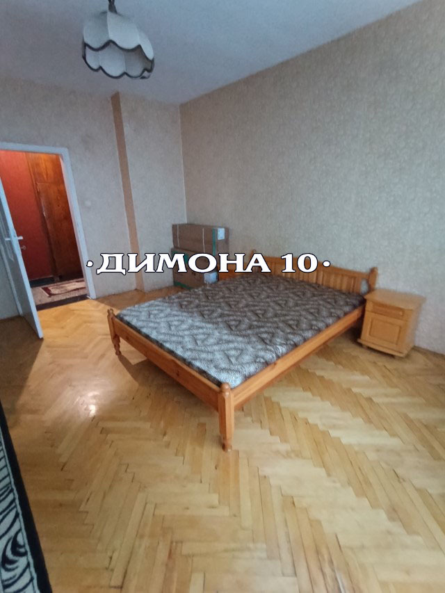 En renta  1 dormitorio Ruse , Shirok tsentar , 68 metros cuadrados | 73989068 - imagen [6]